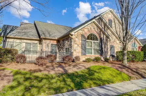 756 Ledgestone Ct, Tega Cay, SC 29708