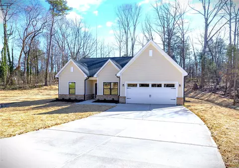 4908 Spring Ln, Charlotte, NC 28213