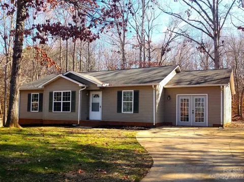 132 Cliffview Ln, Mooresville, NC 28117