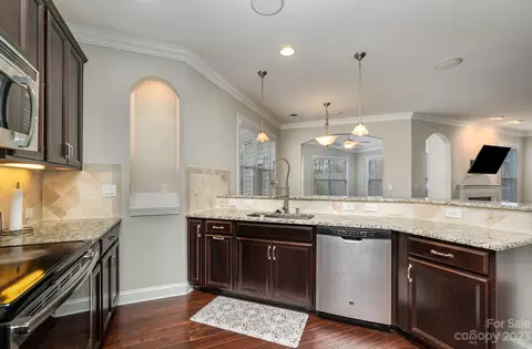 545 Daventry Ct, Clover, SC 29710 photo 12