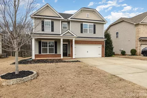 545 Daventry Ct, Clover, SC 29710 photo 2