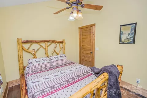 Bedroom - 75 Mountainside Rd, Franklin, NC 28734 photo 4 of 14