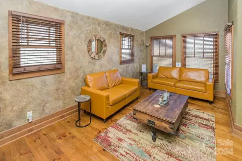 Living - 75 Mountainside Rd, Franklin, NC 28734 photo 2 of 4