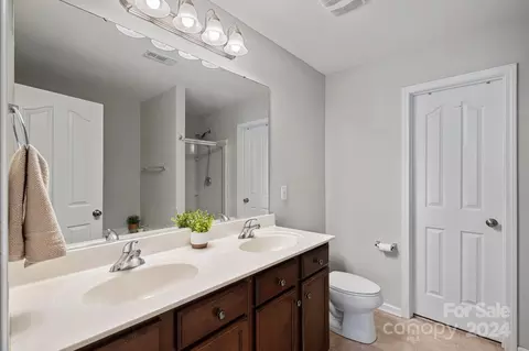 Bath - 323 Lind Point Ln, Monroe, NC 28110 photo 1 of 4