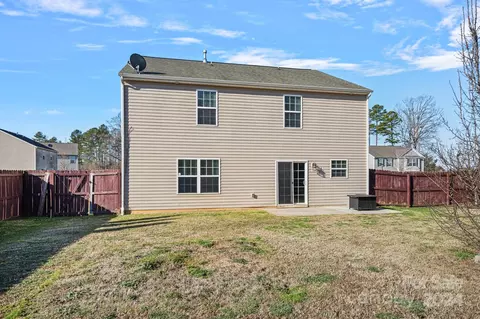Exterior - 323 Lind Point Ln, Monroe, NC 28110 photo 3 of 4