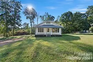 640 Central Dr, Statesville, NC 28677
