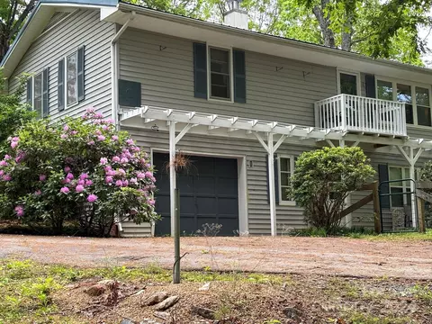937 Landrum Rd, Columbus, NC 28722