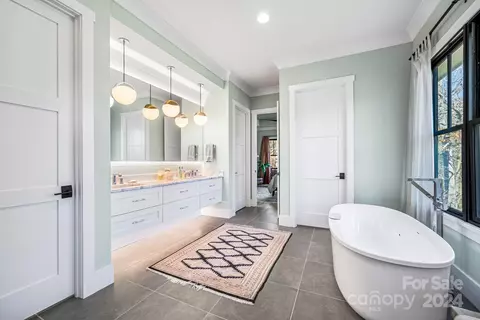 Bath - 15701 E Rocky River Rd, Davidson, NC 28036 photo 2 of 6