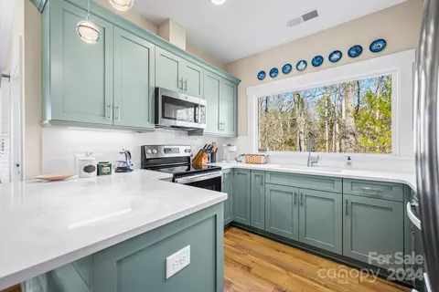 Kitchen - 15701 E Rocky River Rd, Davidson, NC 28036 photo 6 of 6