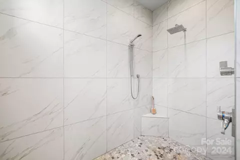 Bath - 15701 E Rocky River Rd, Davidson, NC 28036 photo 3 of 6