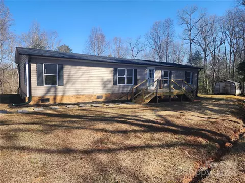 Exterior - 4422 Bennett Rd, Morganton, NC 28655 photo 4 of 7