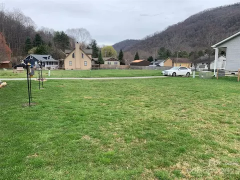 16 Dream Meadow Lane, Maggie Valley, NC 28751