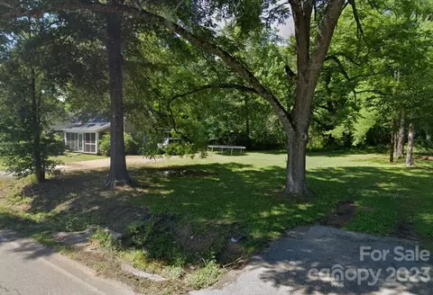 120 Mcclure St, Chester, SC 29706