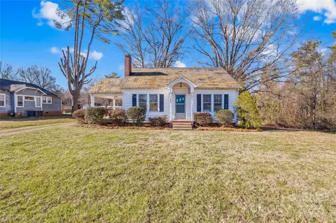 1103 N Center St, Statesville, NC 28677