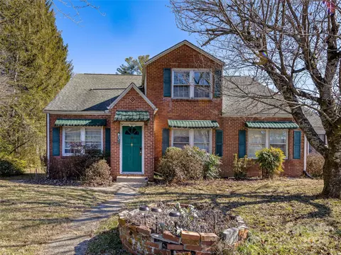 433 S Broad St, Brevard, NC 28712