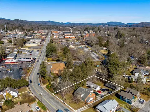 View/Area - 433 S Broad St, Brevard, NC 28712 photo 1 of 2