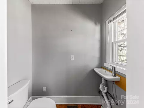 Bath - 433 S Broad St, Brevard, NC 28712 photo 5 of 5