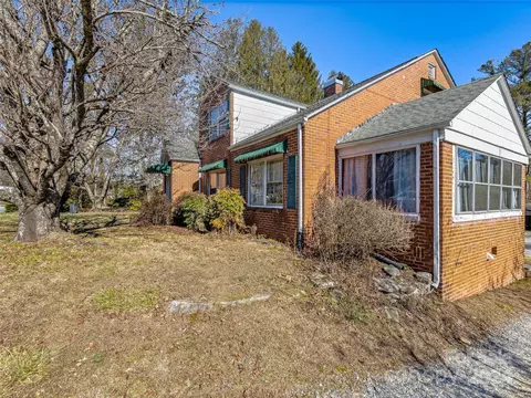 Exterior - 433 S Broad St, Brevard, NC 28712 photo 3 of 6