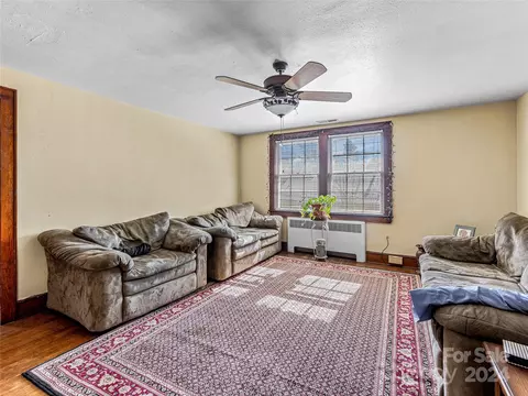 Living - 433 S Broad St, Brevard, NC 28712 photo 2 of 4