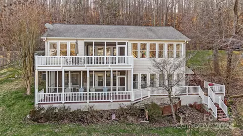 2704 Sadler Rd, Charlotte, NC 28278