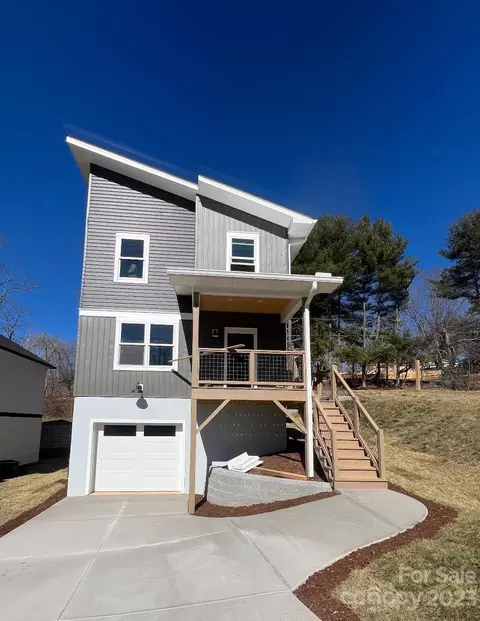 3 Escondido Dr, Asheville, NC 28806