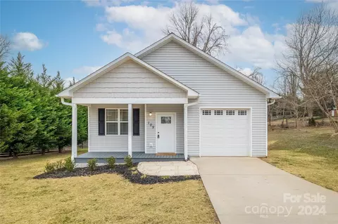 109 Williams St, Morganton, NC 28655