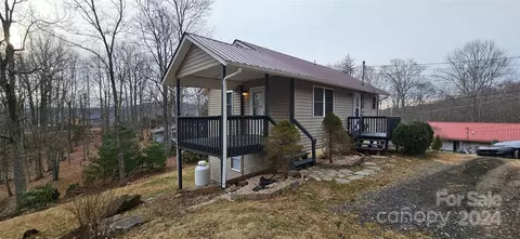 49 Paradise Ln, Newland, NC 28657