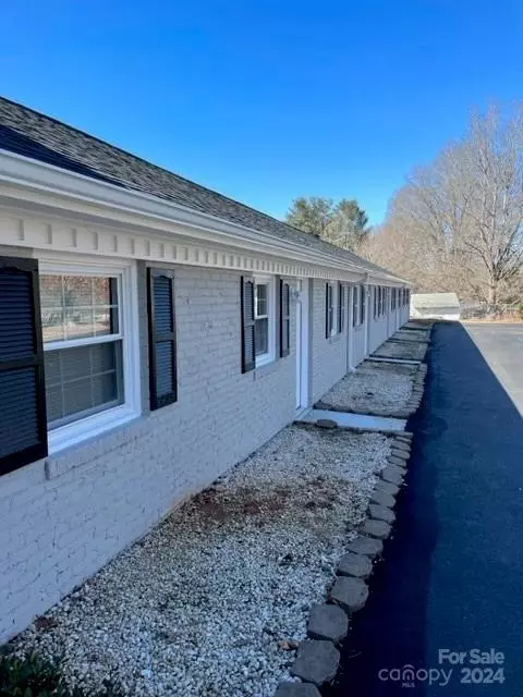 Exterior - 800 Dodson Mill Rd, Pilot Mountain, NC 27041 photo 9 of 10