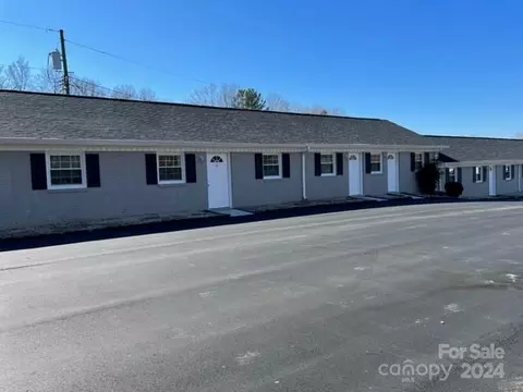 Exterior - 800 Dodson Mill Rd, Pilot Mountain, NC 27041 photo 6 of 10