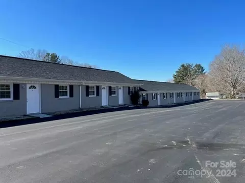 800 Dodson Mill Rd, Pilot Mountain, NC 27041