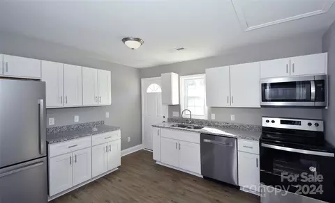 Kitchen - 800 Dodson Mill Rd, Pilot Mountain, NC 27041 photo 5 of 6