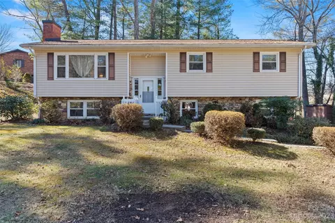 1 Holly Hill Dr, Asheville, NC 28806