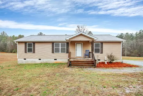 5475 Wylie Ave, Hickory Grove, SC 29717