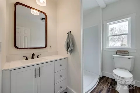 Bath - 3009 Crystal Dr, Midland, NC 28107 photo 1 of 3