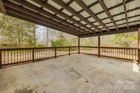 Exterior - 3009 Crystal Dr, Midland, NC 28107 photo 4 of 7