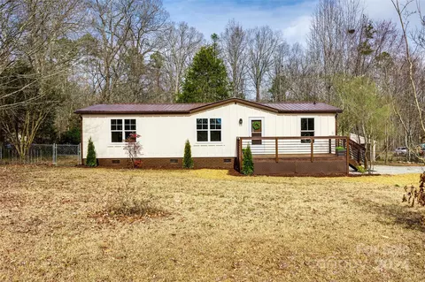 3009 Crystal Dr, Midland, NC 28107