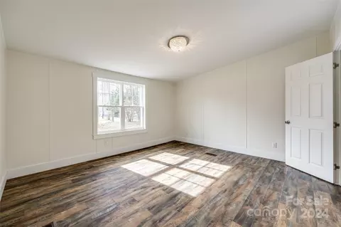 Bedroom - 3009 Crystal Dr, Midland, NC 28107 photo 3 of 4