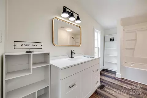 Bath - 3009 Crystal Dr, Midland, NC 28107 photo 2 of 3