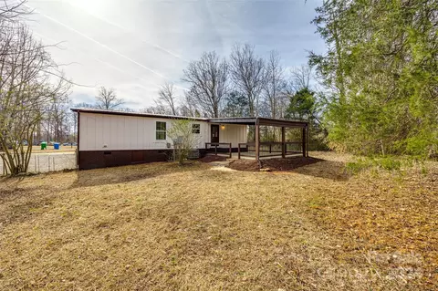 Exterior - 3009 Crystal Dr, Midland, NC 28107 photo 5 of 7