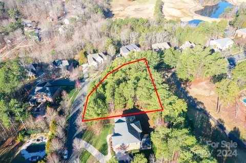 2049 Lake Forest Dr, Tega Cay, SC 29708