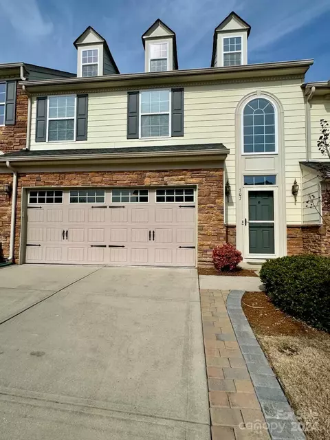 Exterior - 507 Sailview Dr, Tega Cay, SC 29708 photo 6 of 9