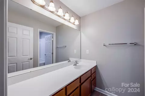 Bath - 507 Sailview Dr, Tega Cay, SC 29708 photo 3 of 3
