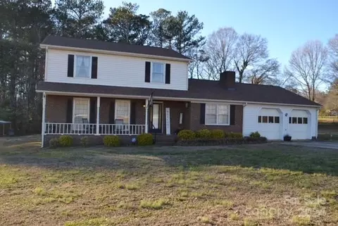 818 Hwy 742 S Hwy S, Wadesboro, NC 28170