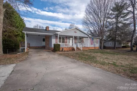 308 Countryside Rd, Kings Mountain, NC 28086