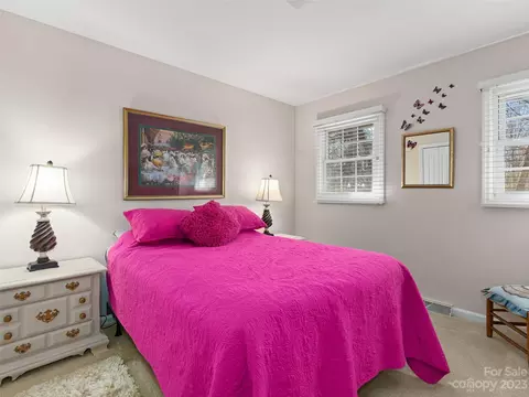 Bedroom - 340 Camelot Dr, Clyde, NC 28721 photo 3 of 10