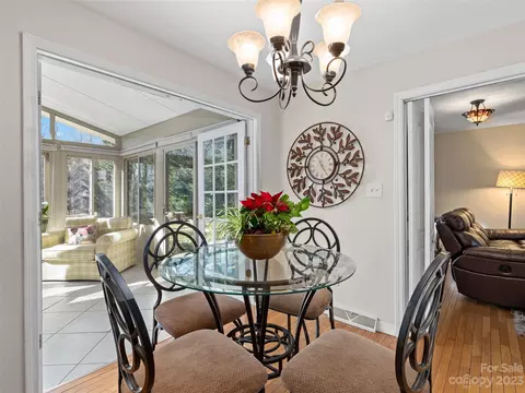 Dining - 340 Camelot Dr, Clyde, NC 28721 photo 4 of 5