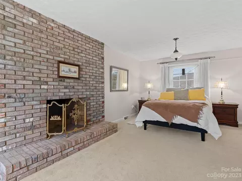 Bedroom - 340 Camelot Dr, Clyde, NC 28721 photo 7 of 10