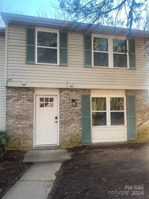 5100 Fair Wind Ln, Charlotte, NC 28212