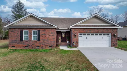 62 Whitman Ct, Taylorsville, NC 28681