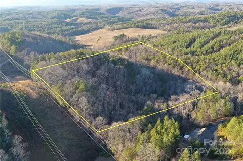 108 State Rd, Mill Spring, NC 28756